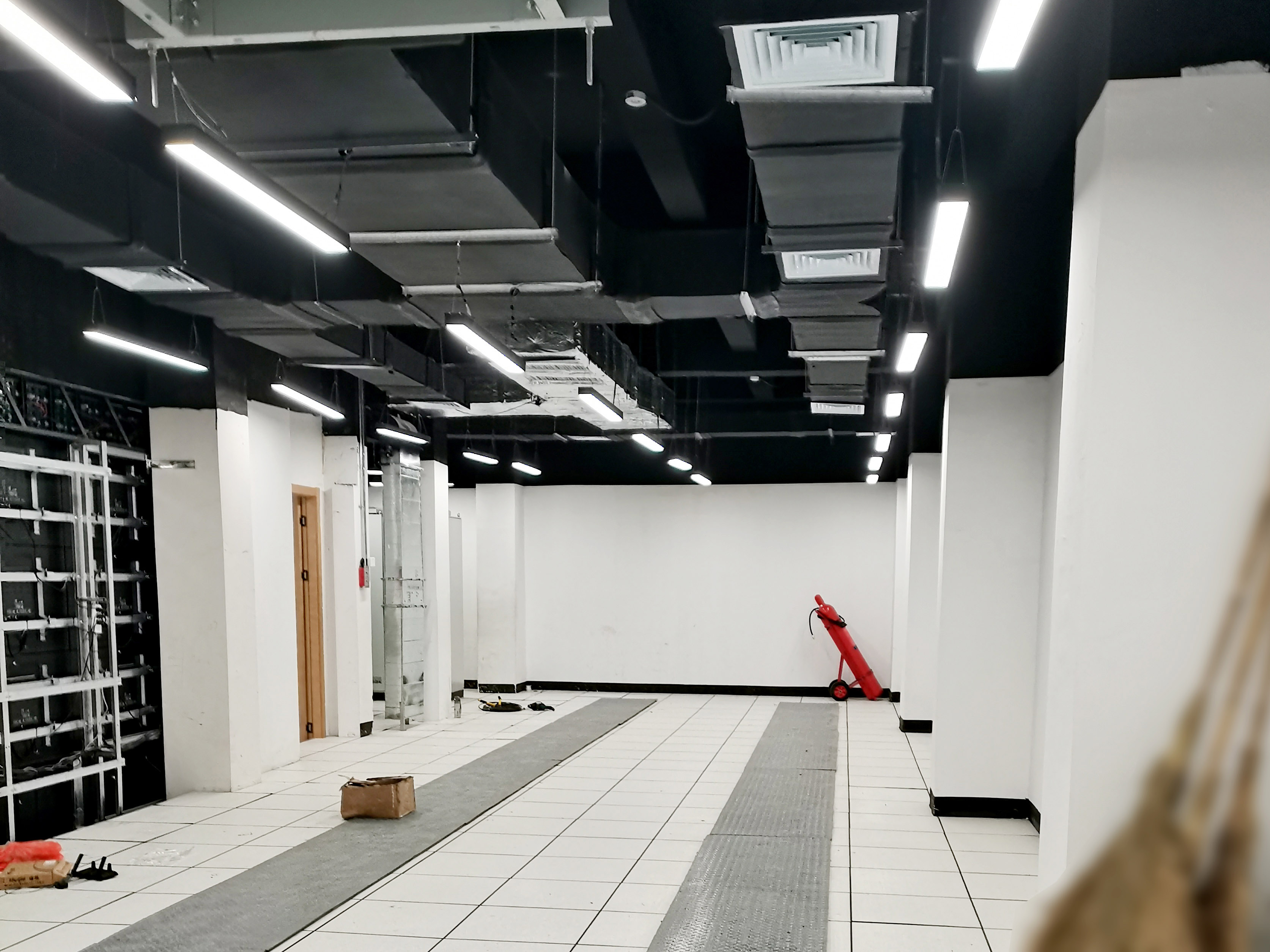 P機(jī)房 副本.jpg