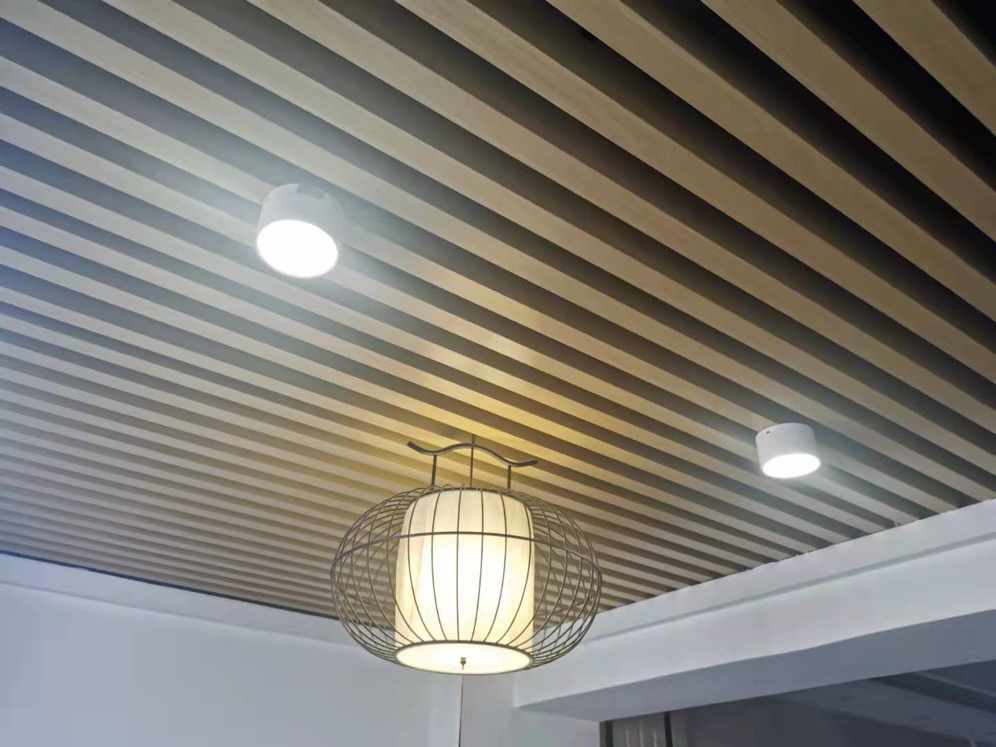 合肥裝修公司-裝修有多少種吊頂？分別的是特點是什么？(圖1)